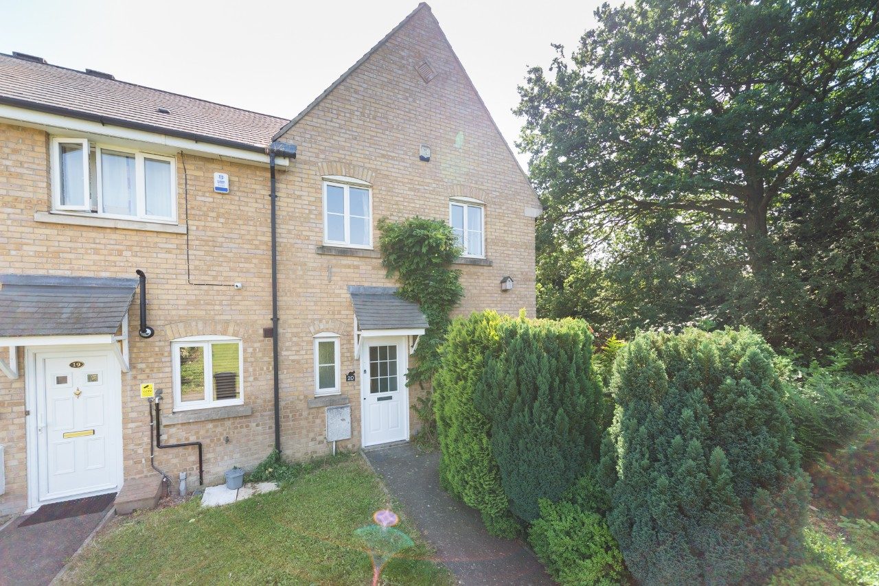 Fantastic Quiet House Close to Heathrow & M4 The Online Letting Agents Ltd