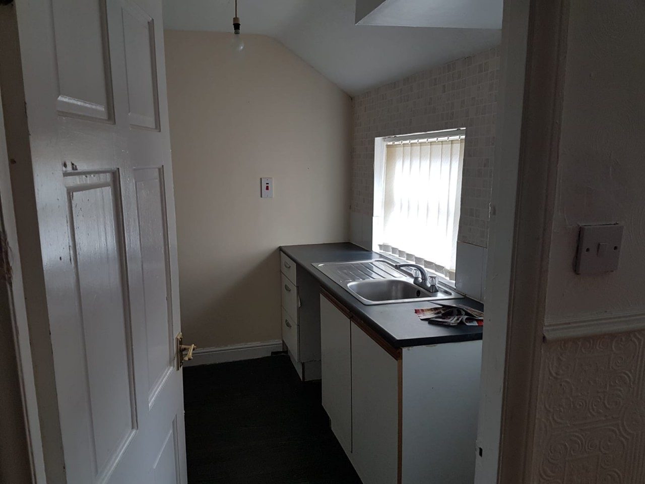 Lovely and Large There Bedroom Apartment to Rent in St Peter's Area in East Newcastle The