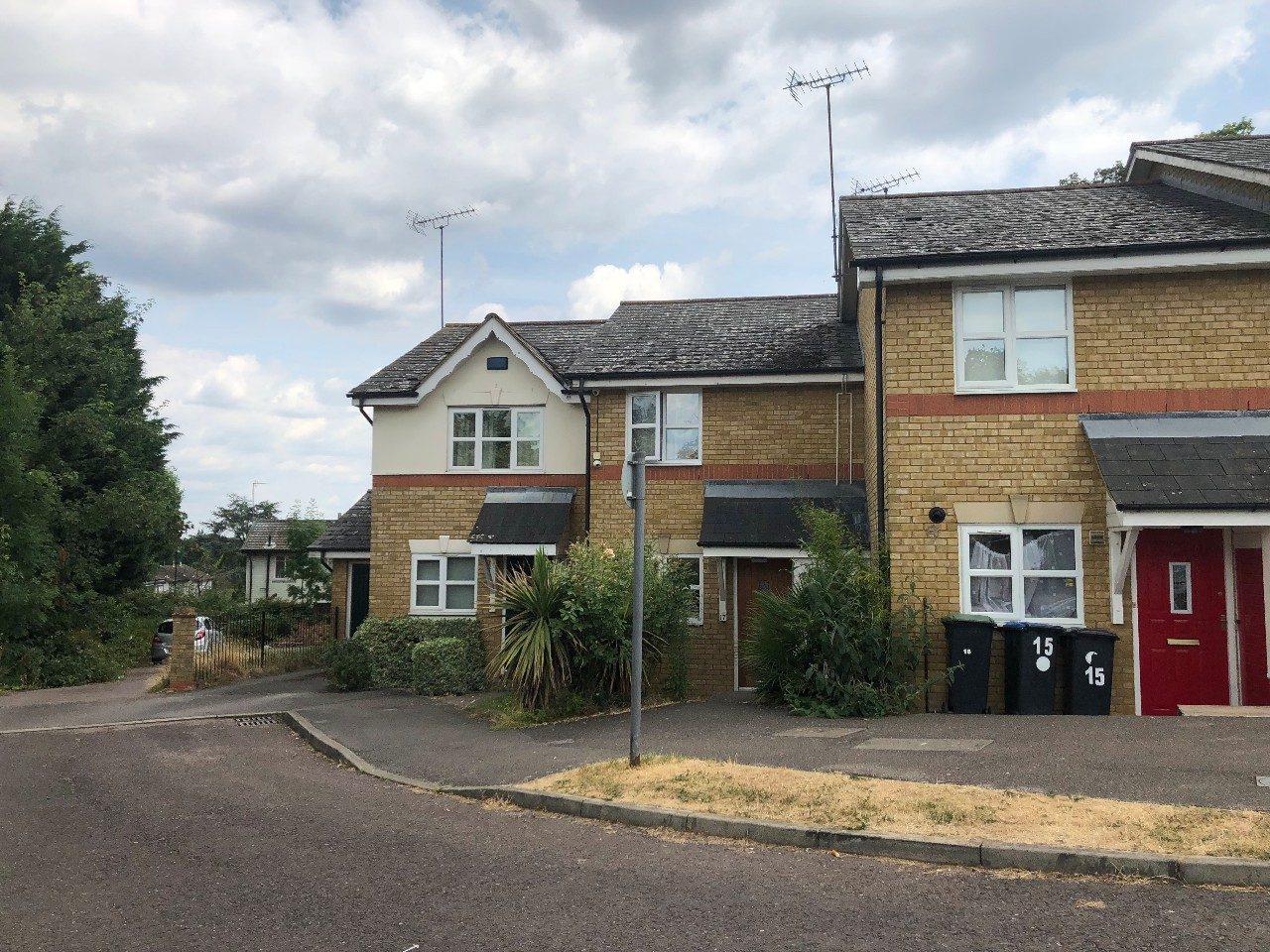 Newly Refurbished Two Double Bedroom House with Front and Rear Garden
