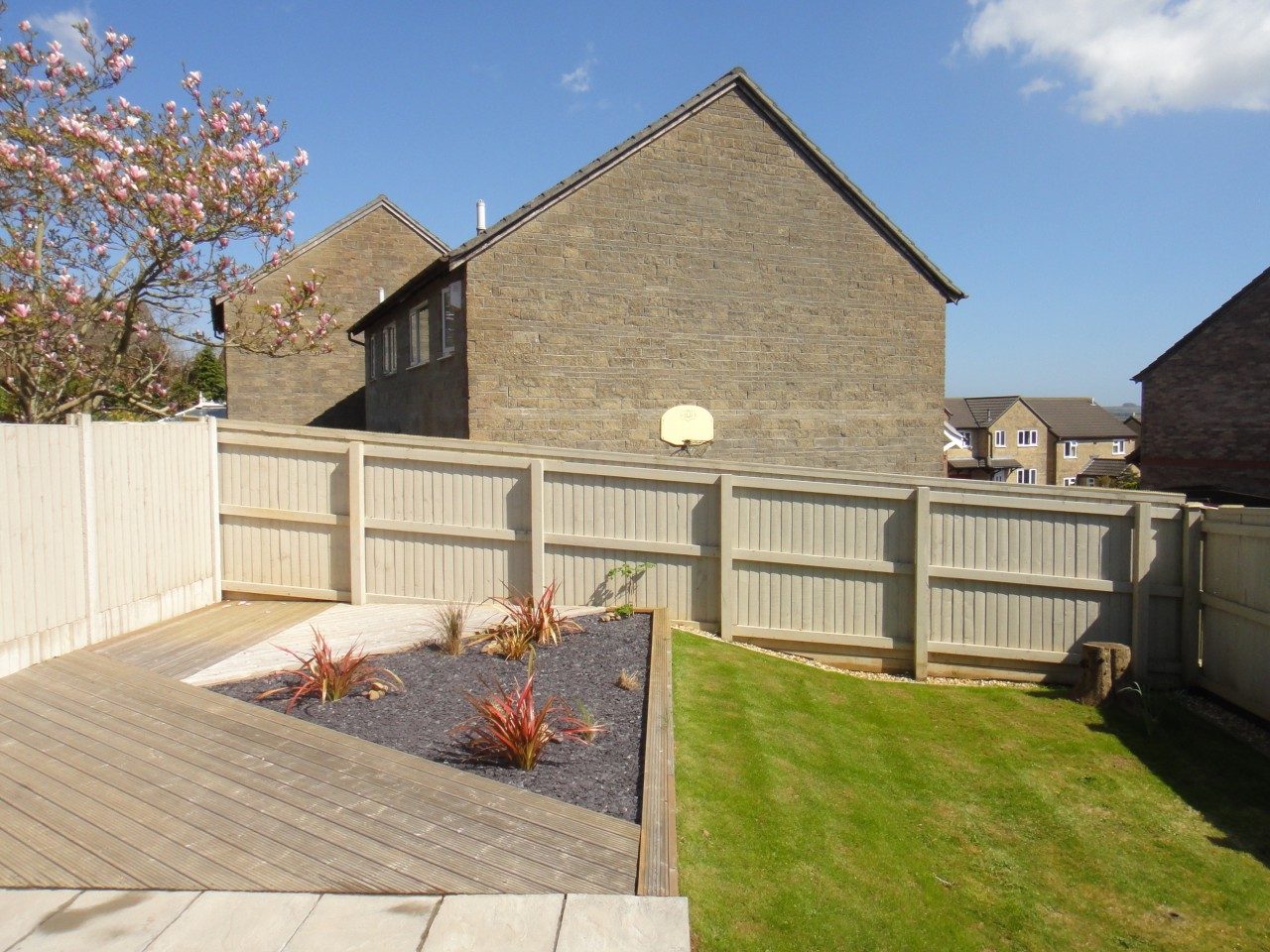 2 bed modern house to let in Woolwell, Plymouth The Online Letting