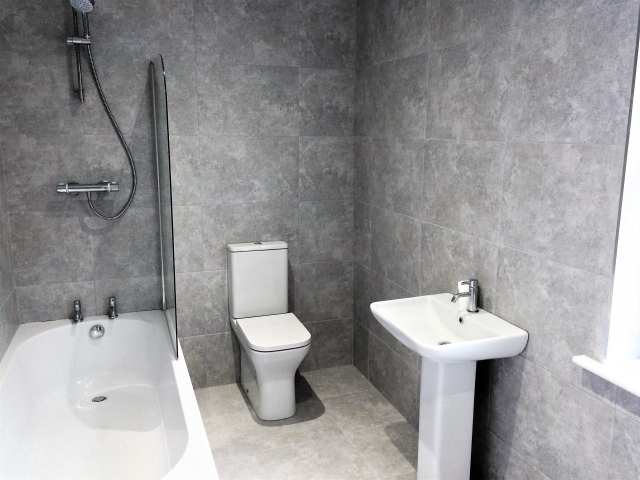 Immaculate refurbished two bedroom house to let in York off Bishy Road