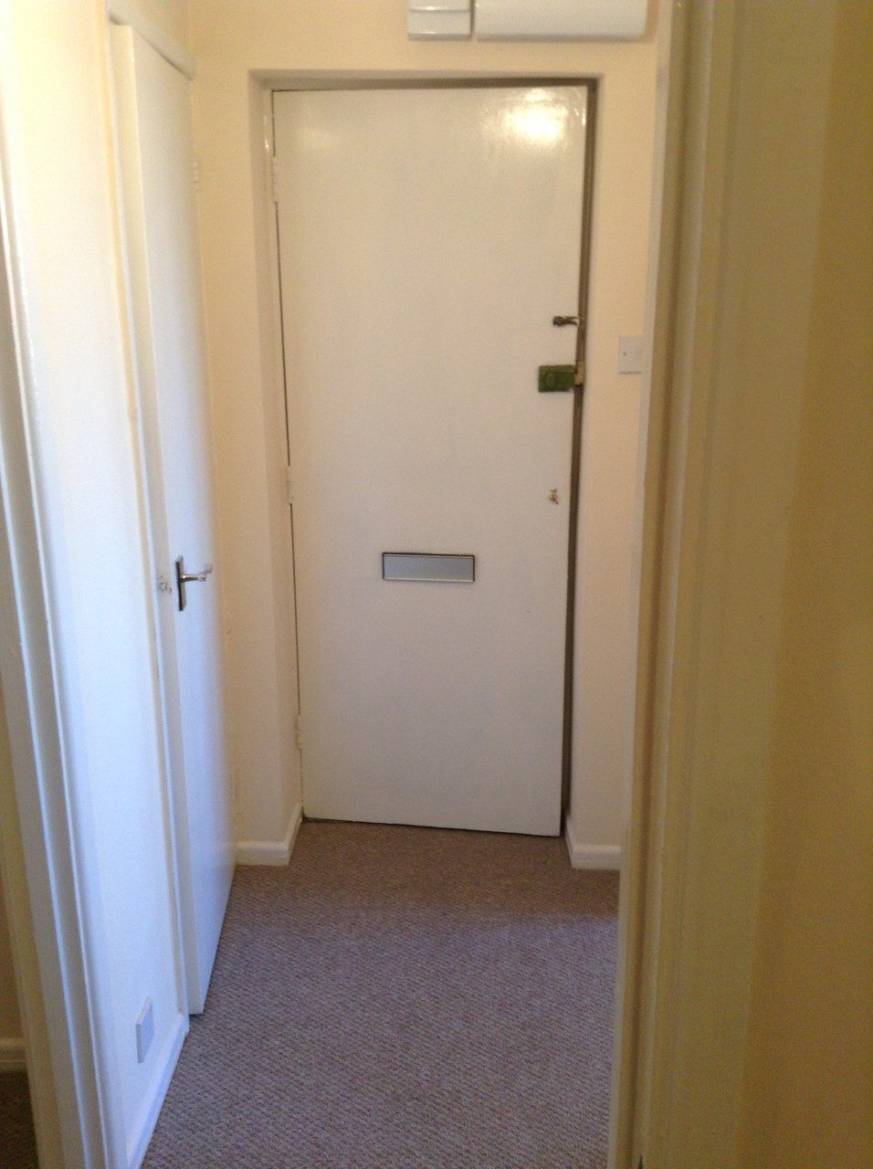 One bedroom flat to let in Hollies Court, Banbury The Online Letting