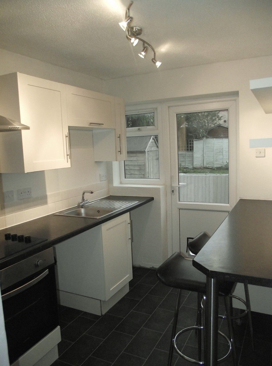 Three Bedroom SemiDetached House to Rent in Abbeydale The Online