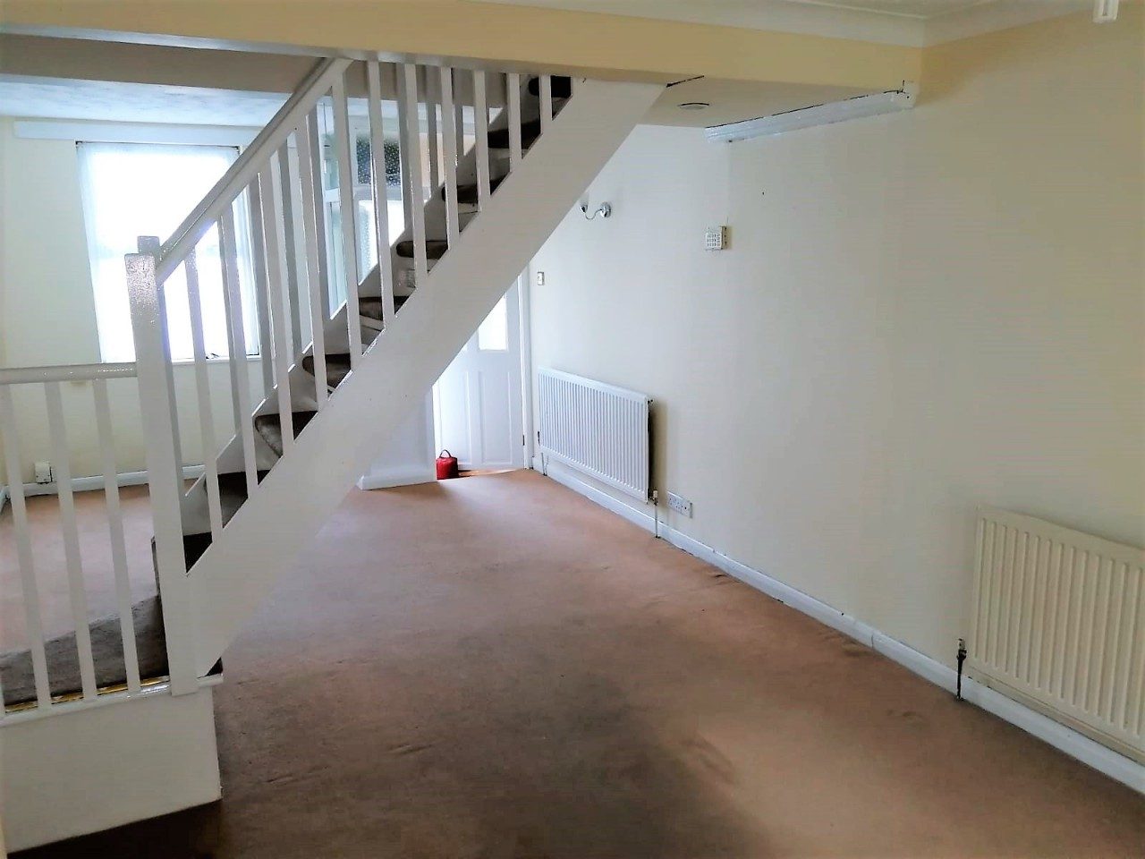 2 Bedroom Terraced House To Let in Burntwood Staffs The Online