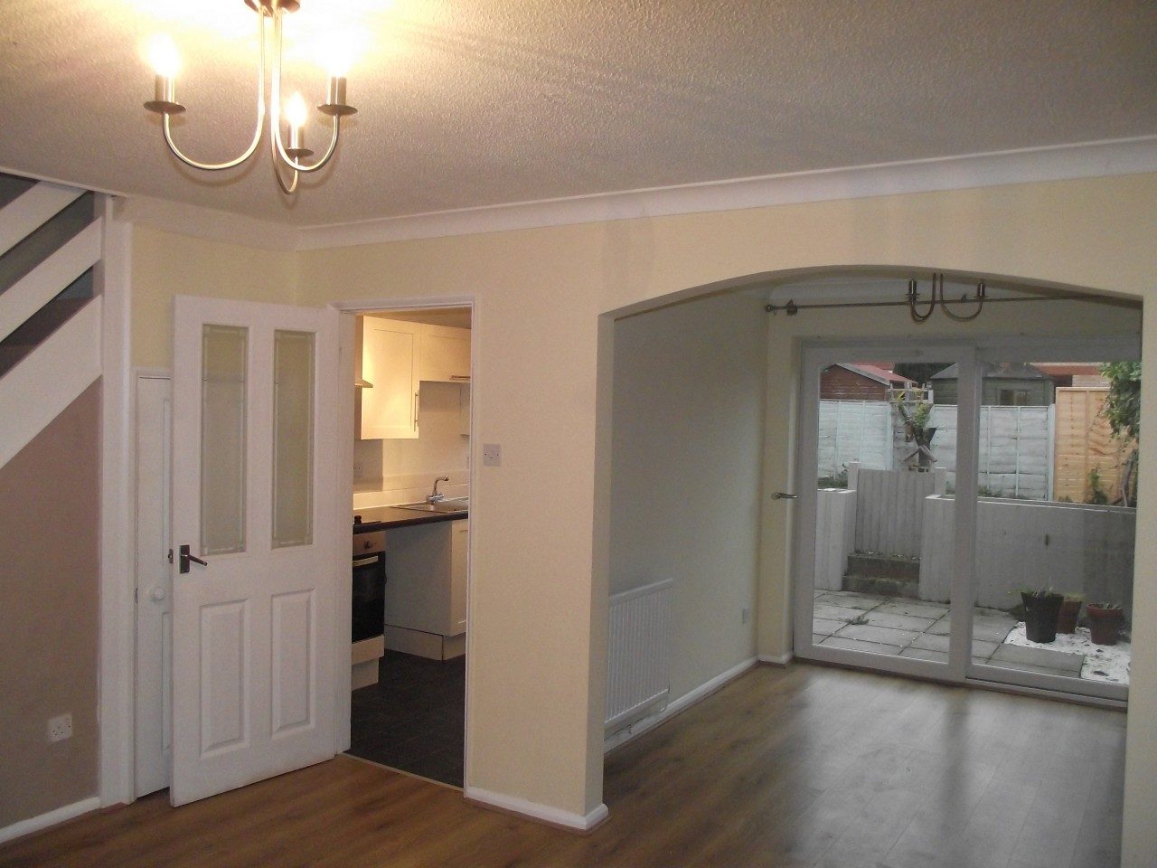 Three Bedroom SemiDetached House to Rent in Abbeydale The Online