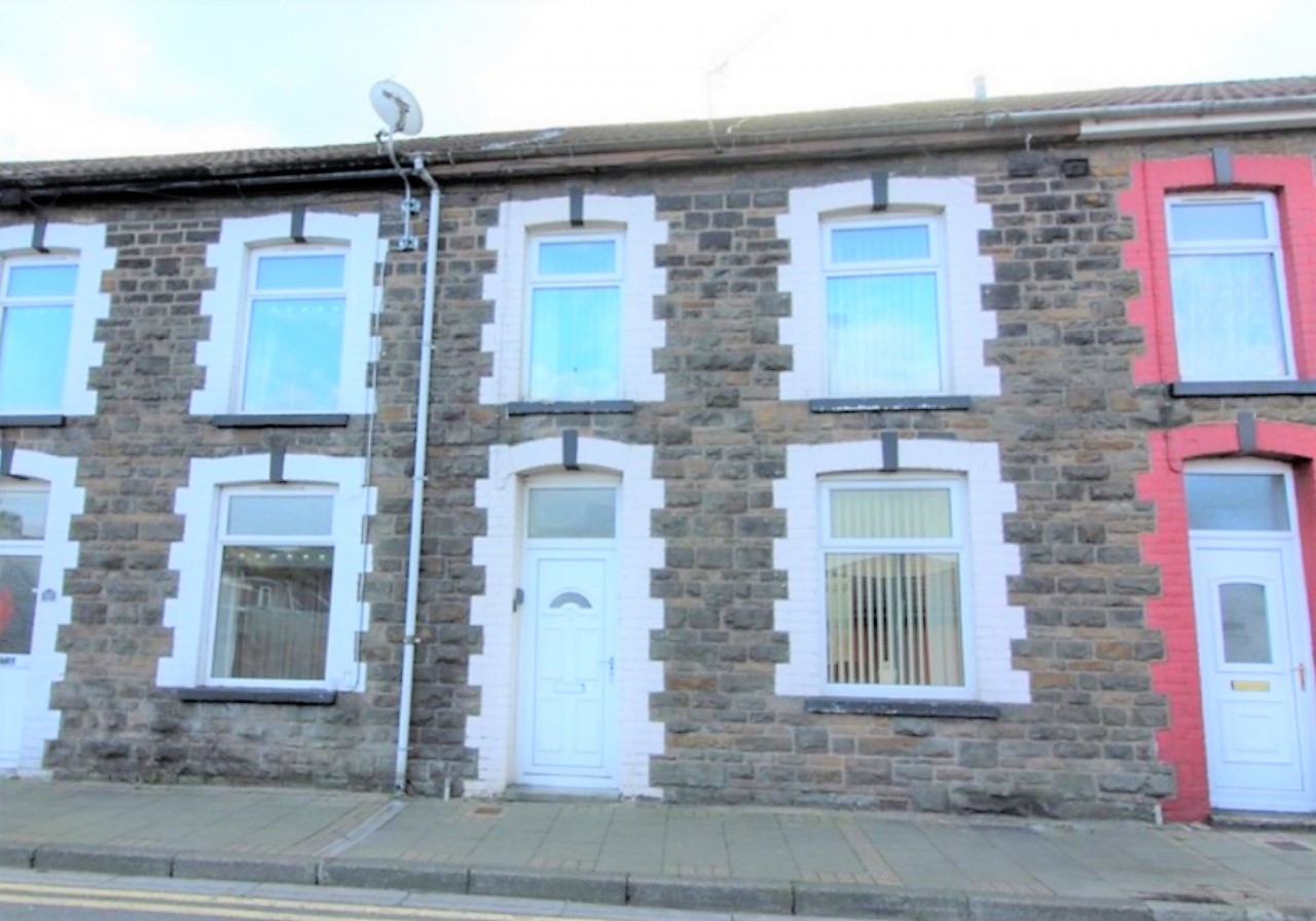 Mid Terrace Three Bedroom House to Rent in Porth, The Online Letting Agents Ltd
