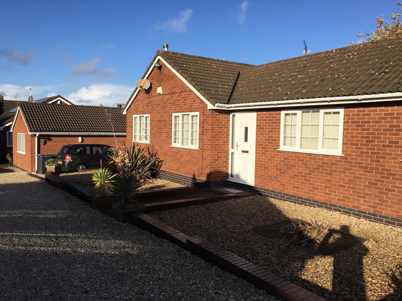 Spacious 2 Bedroom Bungalow To Let in Great Wyrley The Online Letting