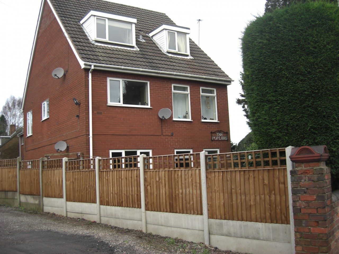 Stunning 2 Bed Apartment with Garage in Brierley Hill The Online Letting Agents Ltd