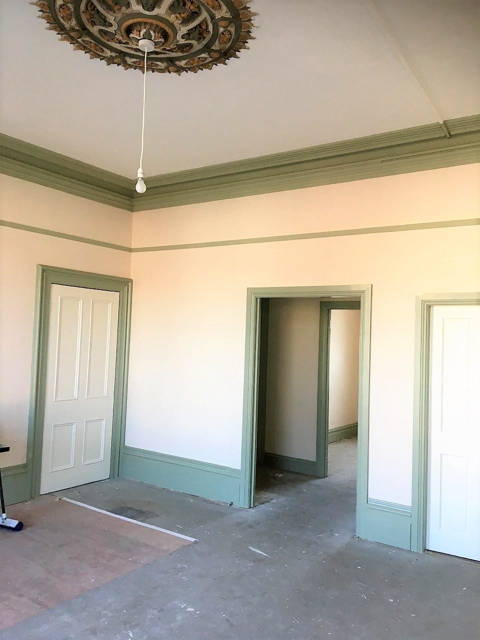 Retail/Workspace to let in Centre of Yarm The Online Letting Agents Ltd