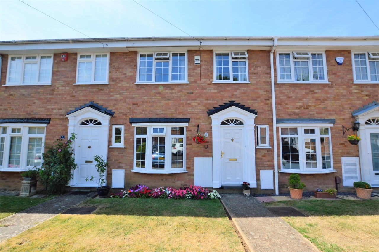 Immaculate Thee Bedroom House to Rent in Harrow The Online Letting