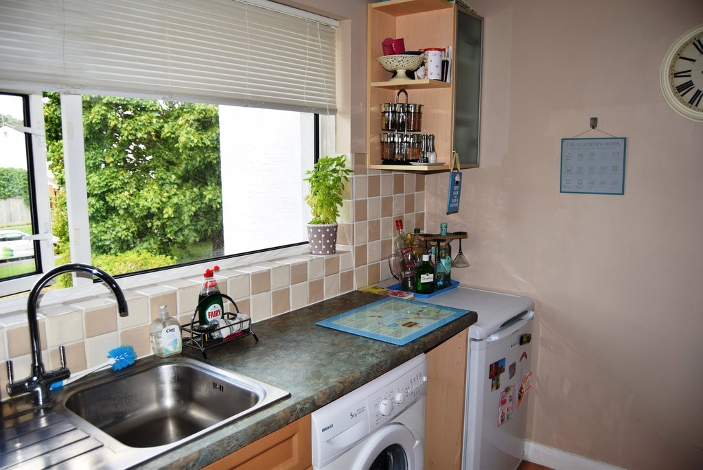 One Bedroom First Floor Apartment with Parking for Rent in Poole The