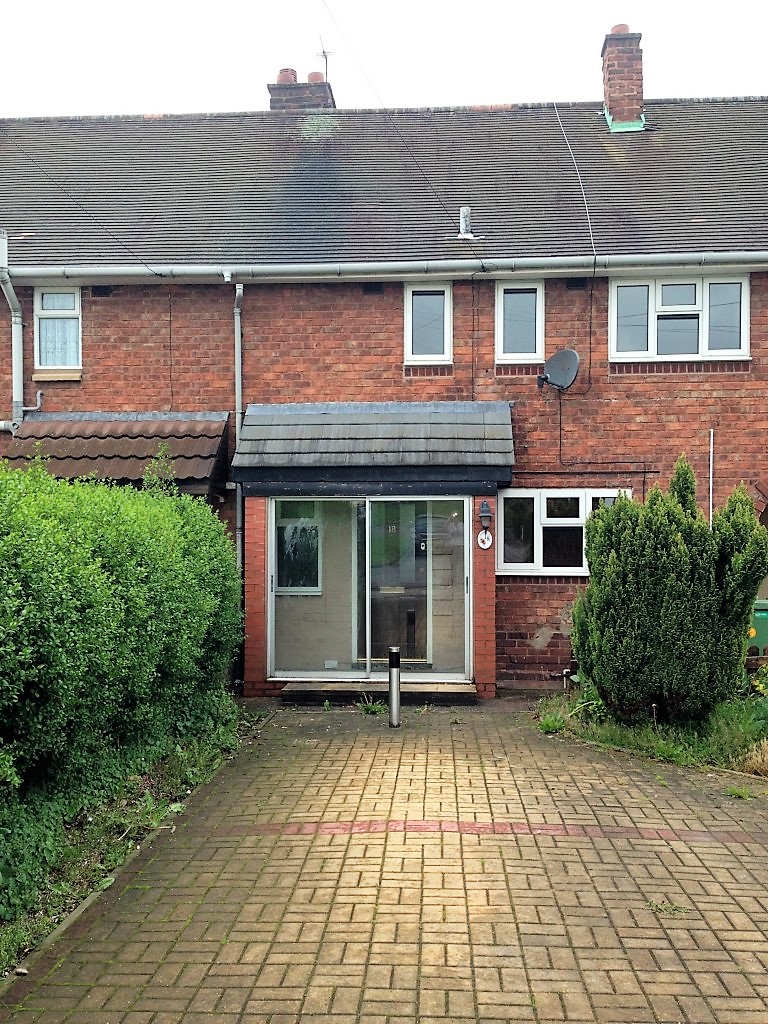 Three Bedroom Terrace House to Rent in Walsall, WS2 The Online