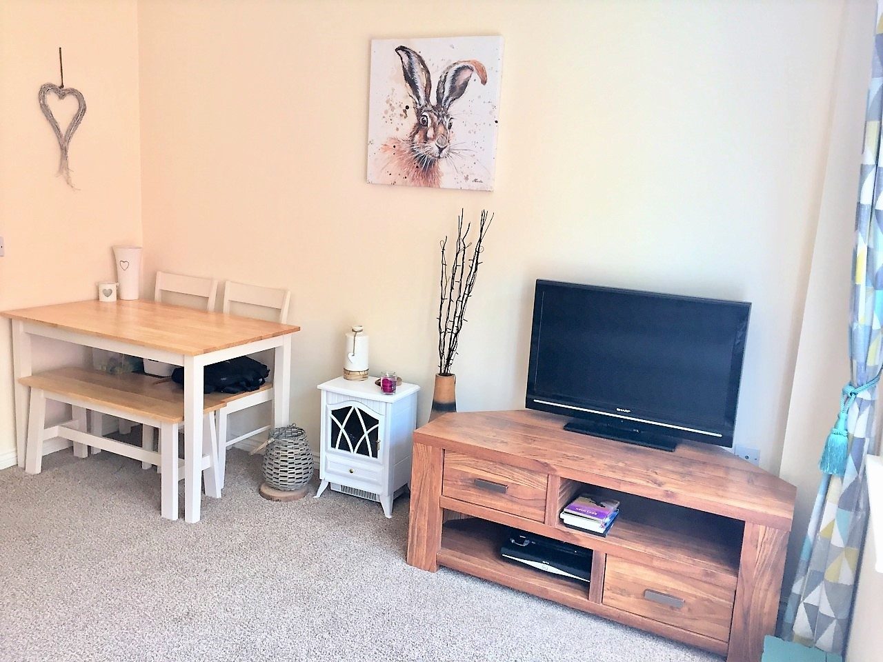 Modern Two Bed Semi Detached House to Rent in Village Location in