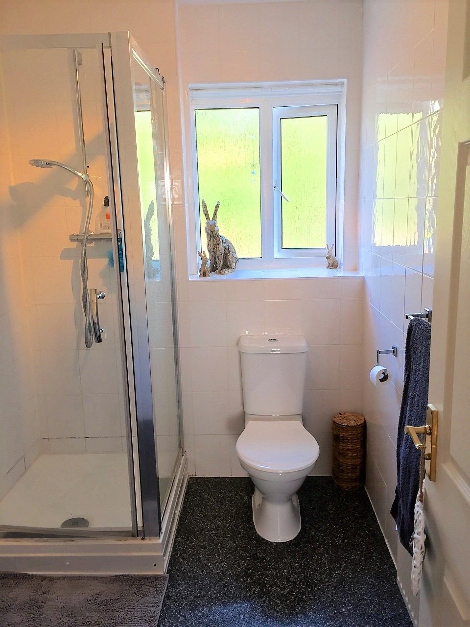 Modern Two Bed Semi Detached House to Rent in Village Location in