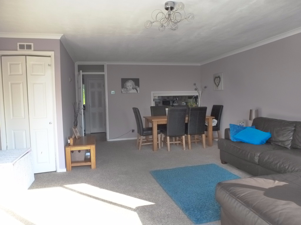 3 bed terraced house for rent in Linton Glade, Croydon The Online