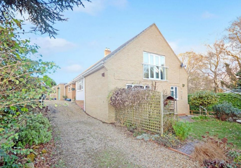 4/5 Bedroom Detached House with Annex to Rent in Mears Ashby The