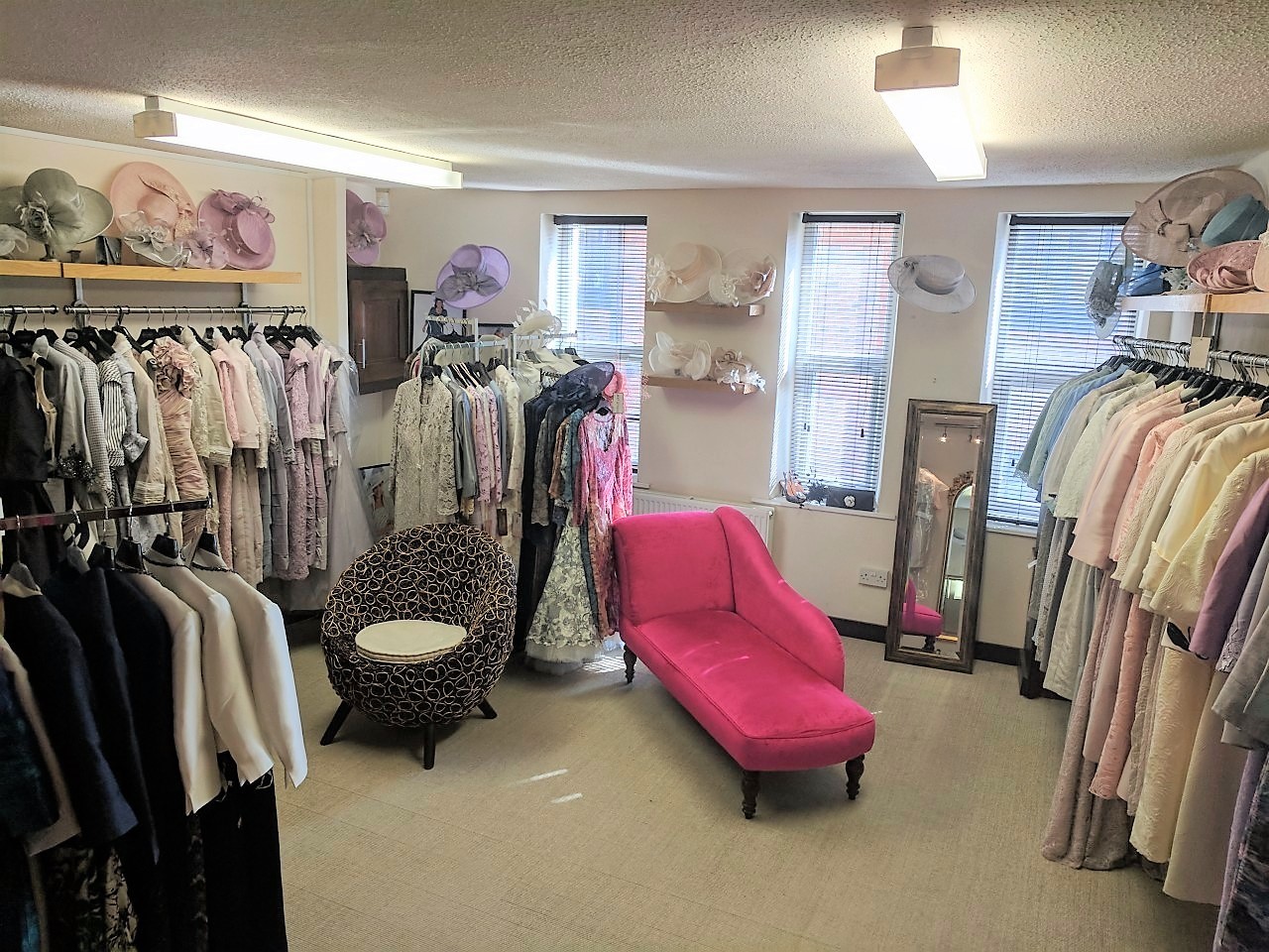 Shop/Offices to Rent in Great Location on the Corner of Bangor High