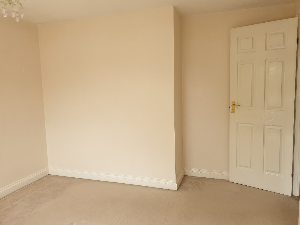 3 Bedroom House to let in Weavers Close, Chippenham The Online