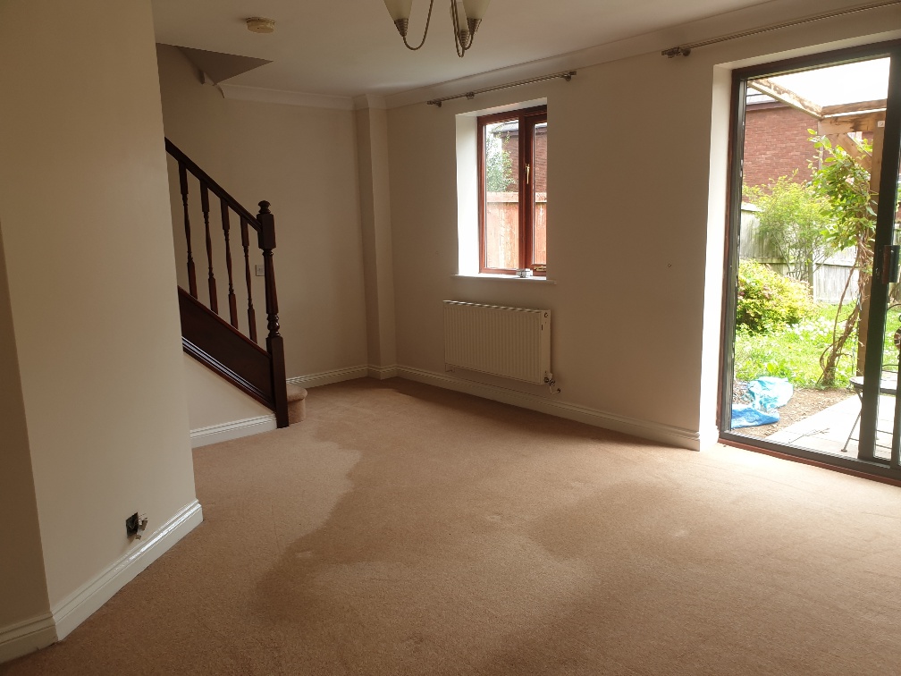 3 Bedroom House to let in Weavers Close, Chippenham The Online