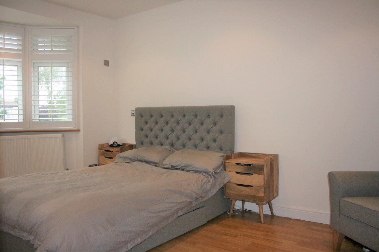 Very Well Presented 3 Bedroom Semi to let in Sidcup Located on one of