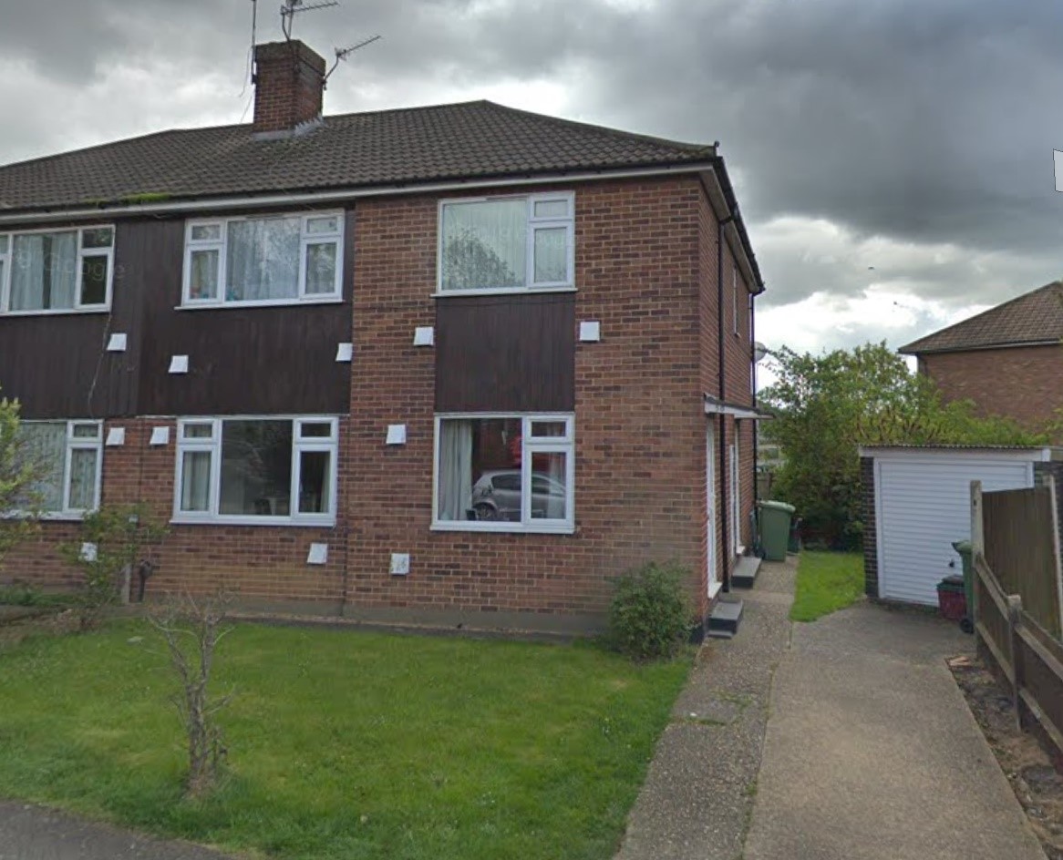 2 Bedroom Spacious Upper Floor to let in Sidcup, Kent Newly Decorated, White Goods