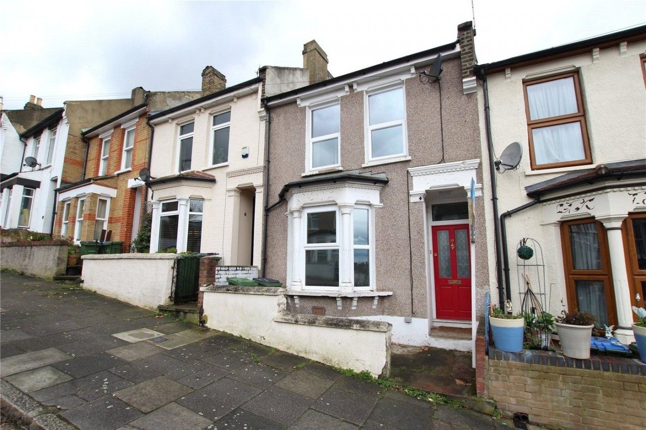 A well presented three bedroom, three storey period style family home