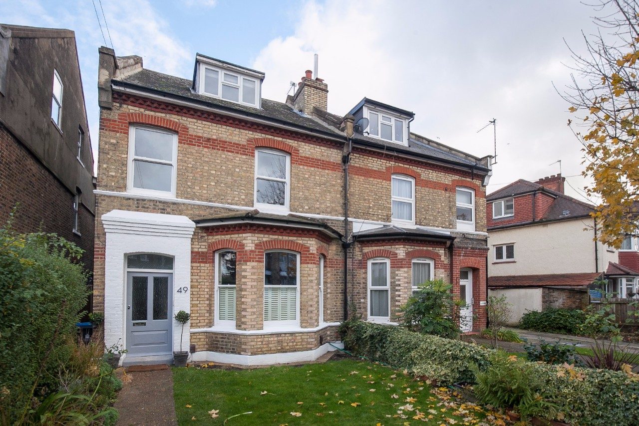2 Bed Ground Floor Flat with Garden To Let in Surbiton The Online