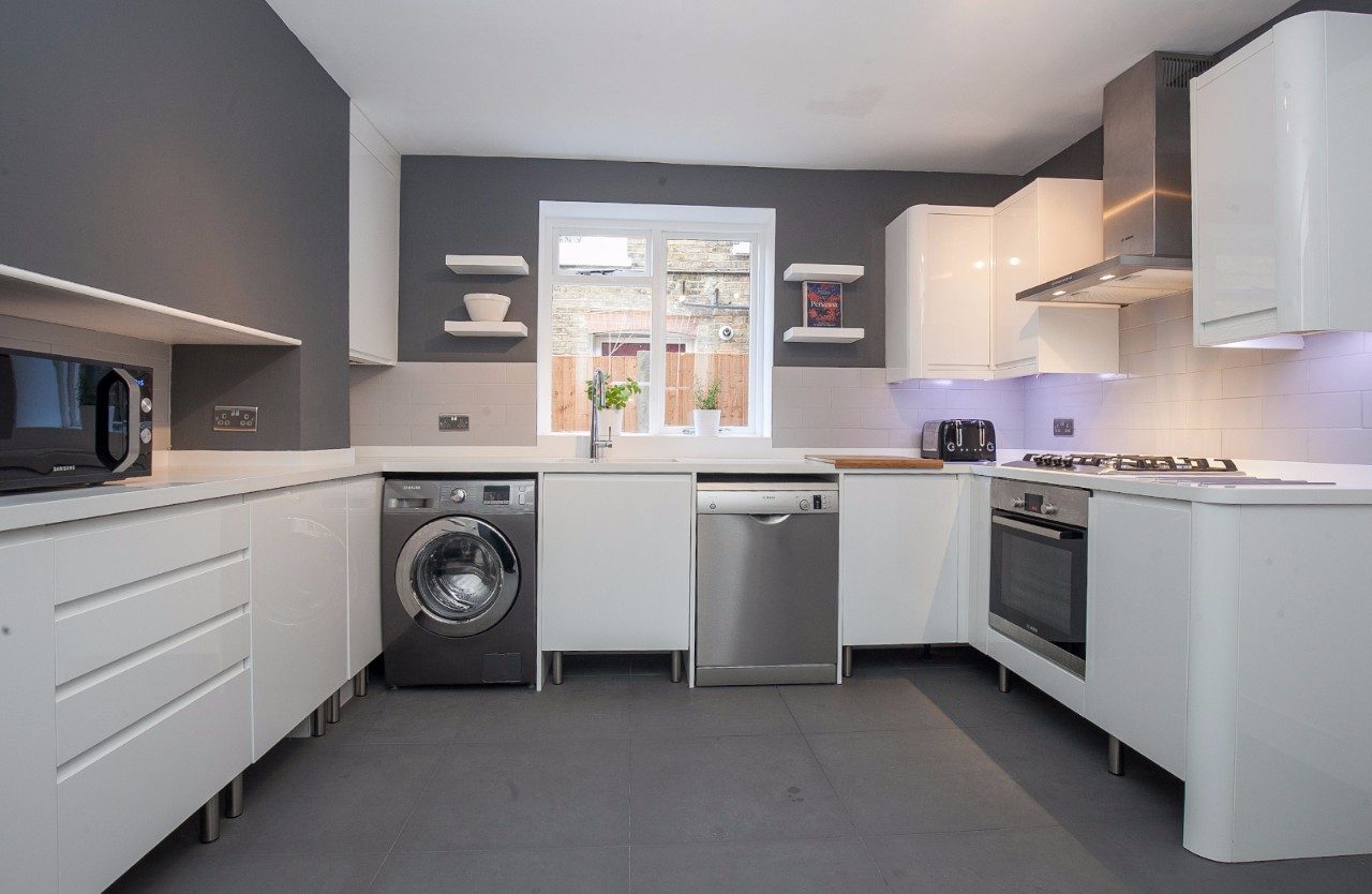 2 Bed Ground Floor Flat with Garden To Let in Surbiton The Online