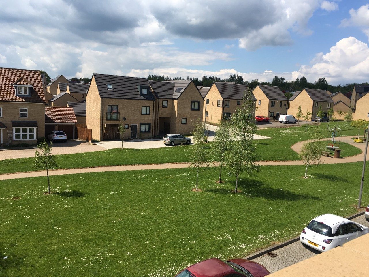 3 Bedroom Semidetached town house to let in Oxley Park, Milton Keynes