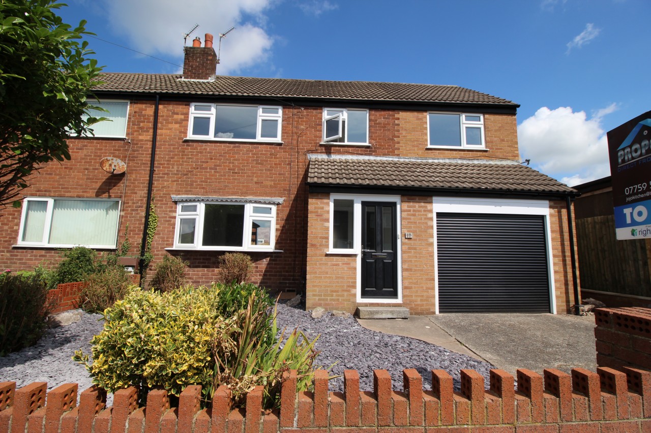 4 bedrooms house close to Kirkham town centre to let in Preston The