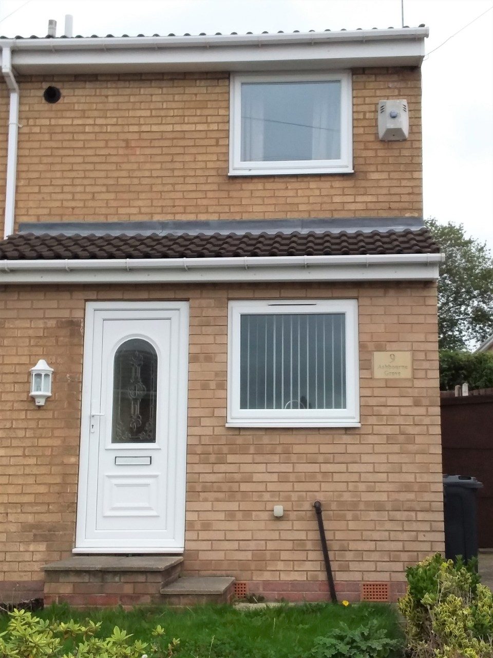 Lovely 2 bedroom end terrace house to let in Sheffield 13 The Online
