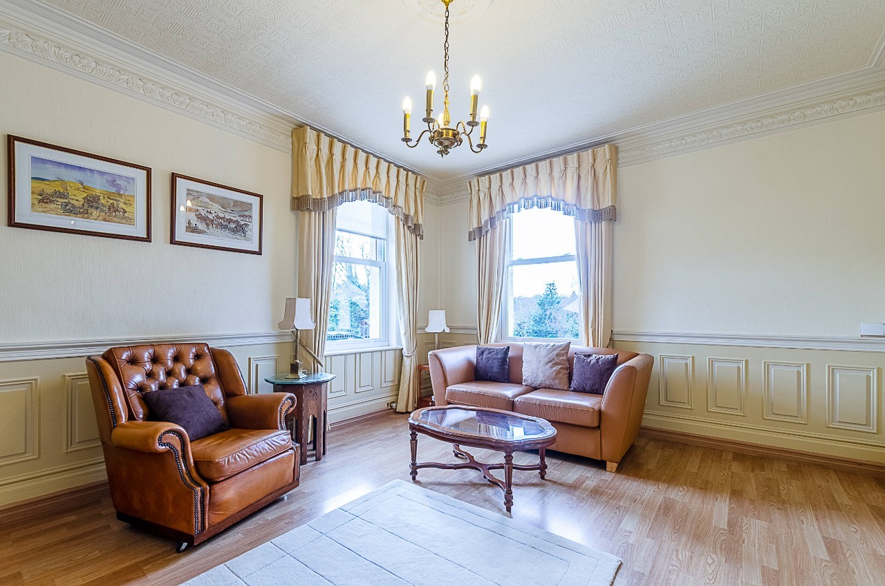 Spacious One Bedroom Flat to Rent in Period Property in Wallington