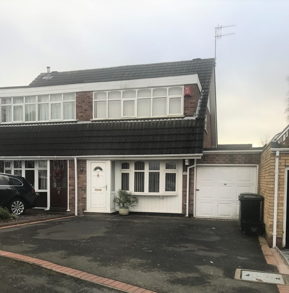 Lovely Three Bedroom Semi Detached House to Let in Halesowen The