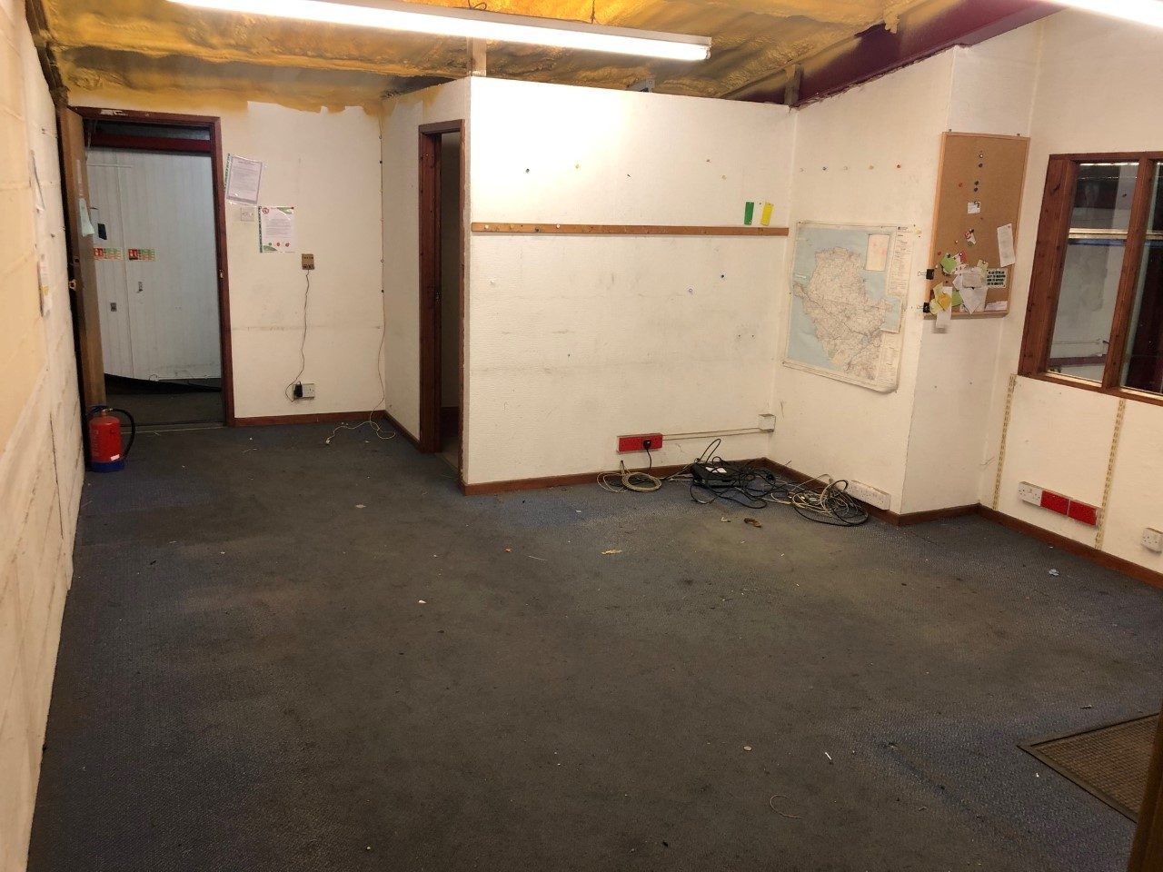 Porthmadog Unit Available Now! The Online Letting Agents Ltd