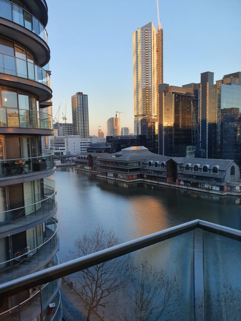7th floor 1 bedroom luxury apartment to let in Canary Wharf, E14 The