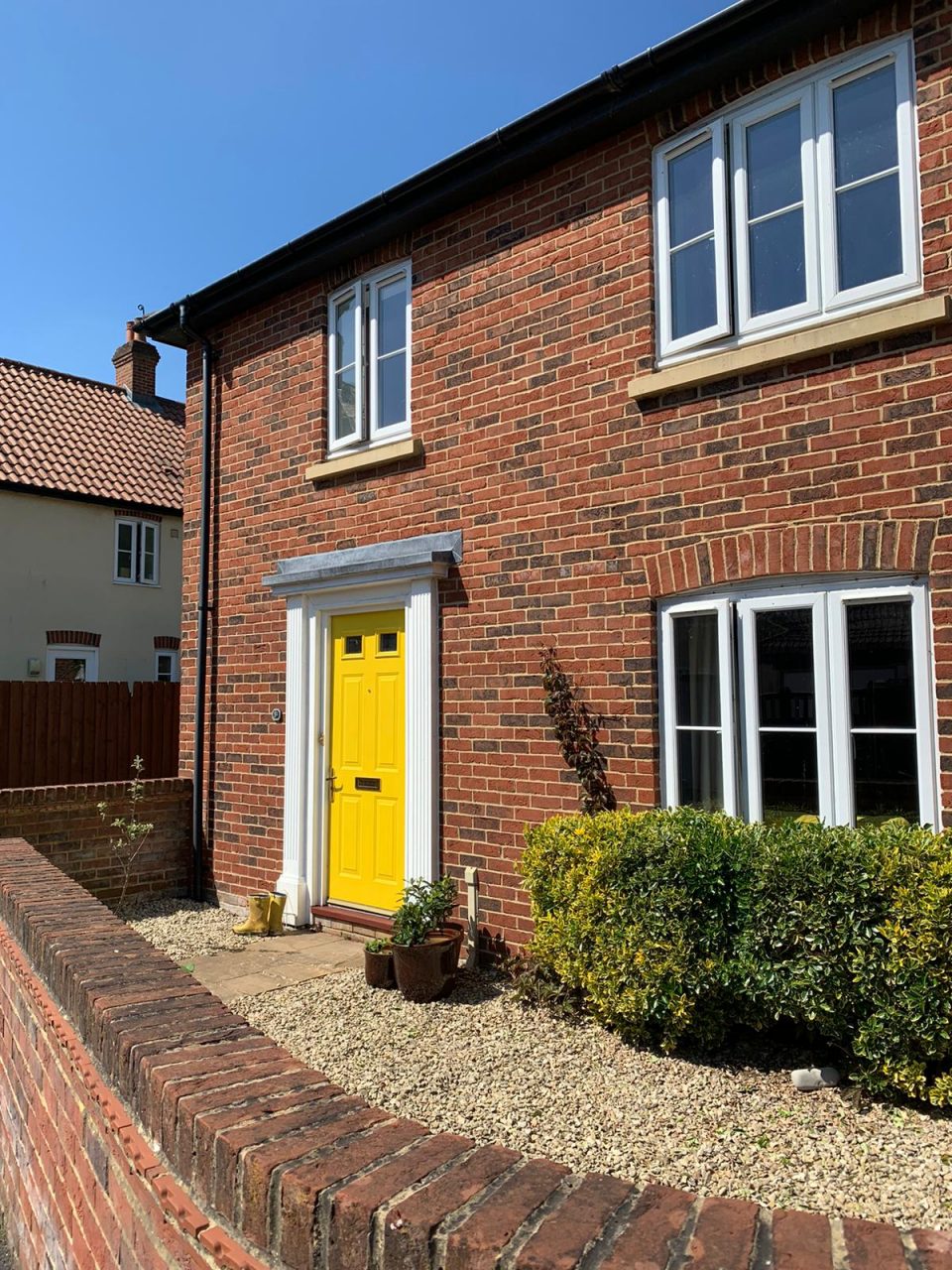 Charismatic 3 Bed Detached Property To Let in Derry Hill SoughtAfter