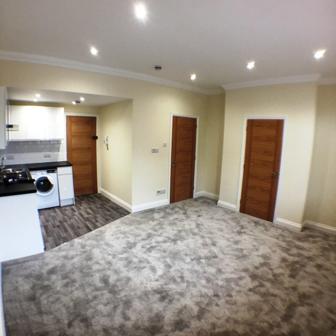 Studio Flat to let in Stanmore Court, Westbourne The Online Letting