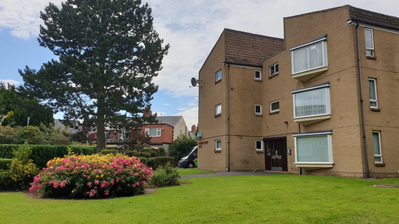 Two bedroom apartment to let in Eccleston Park, Prescot The Online