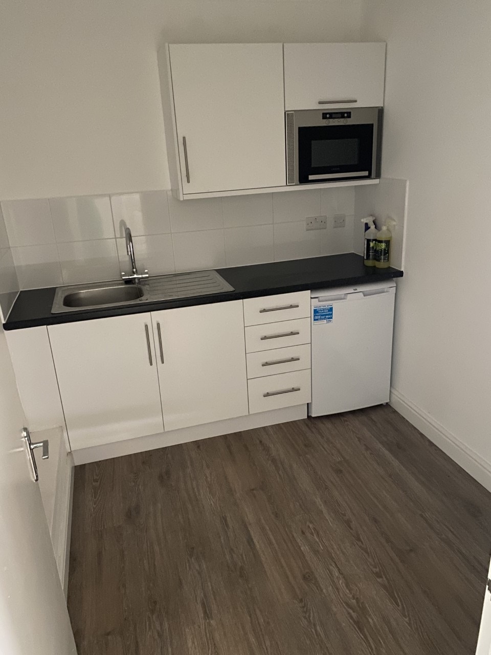 Openplan office space to let at Home Farm Business Centre, Romsey