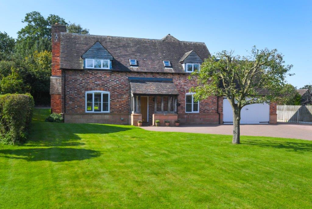 Exclusive Executive 5 Bedroom Detached Quality House To Let in Plealey