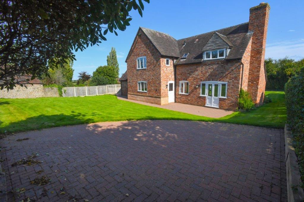 Exclusive Executive 5 Bedroom Detached Quality House To Let in Plealey