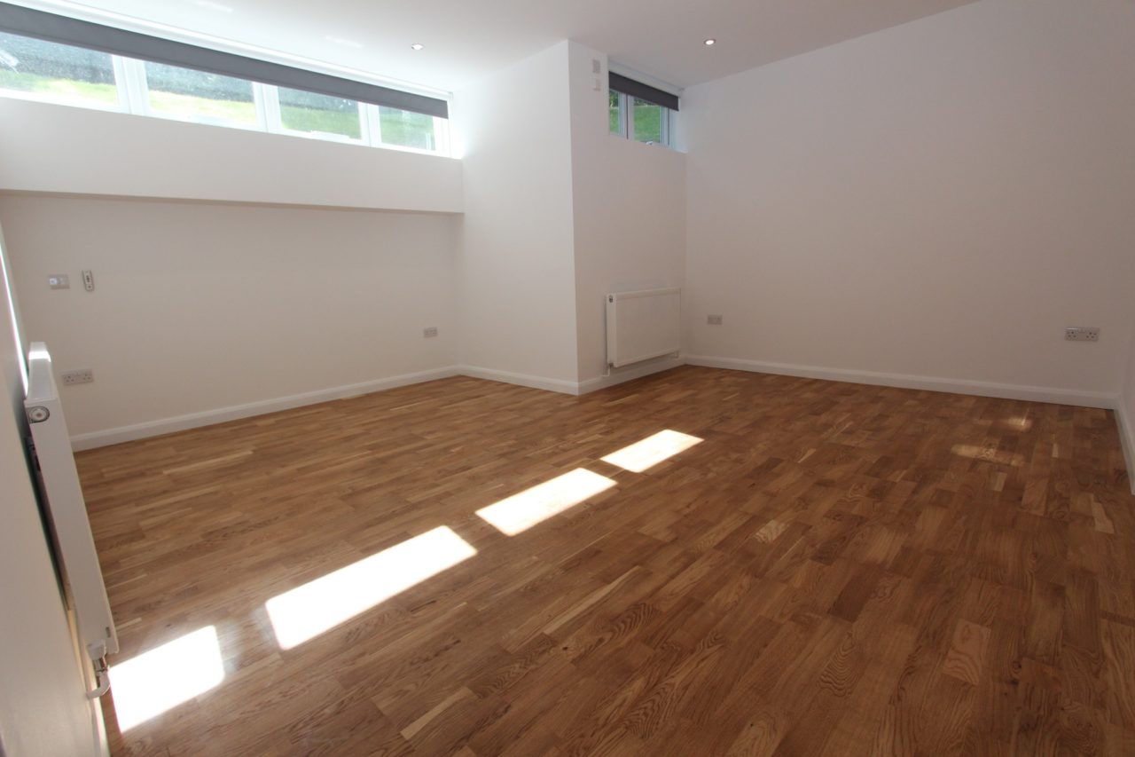 Newly Renovated Spacious TWO BED FLAT Plus STUDY (Ground Floor) with