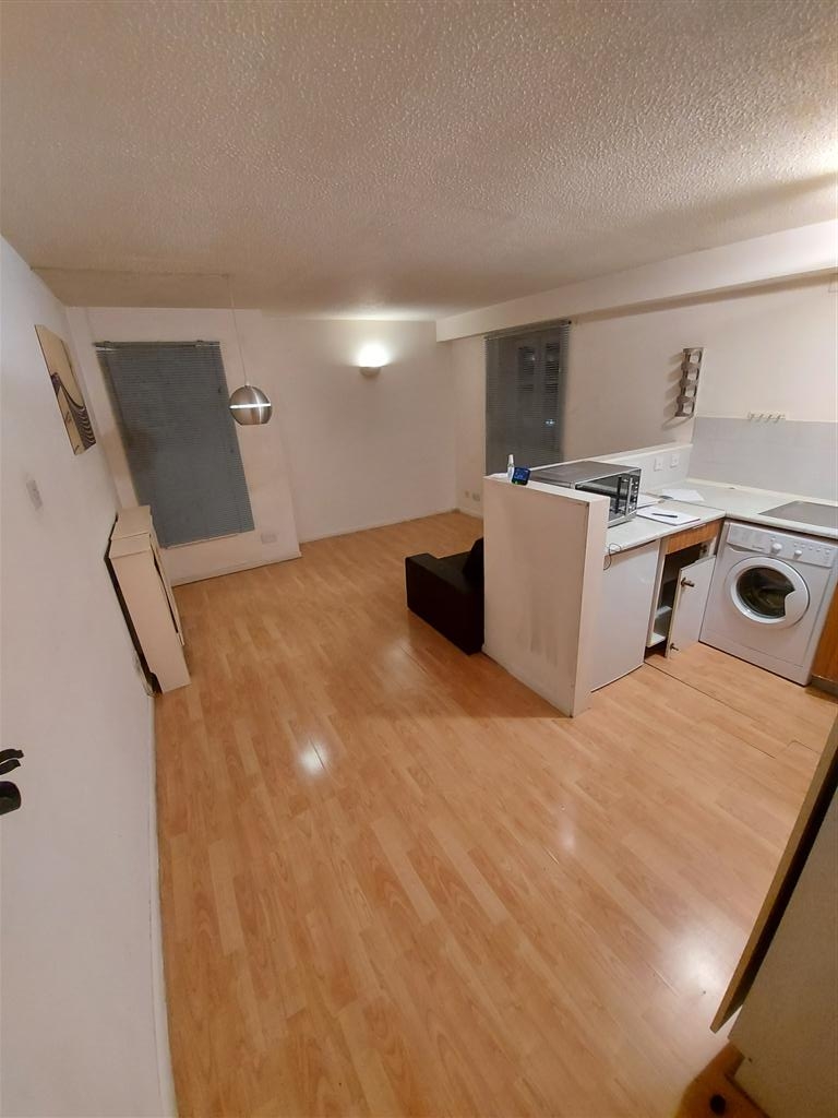 One bed flat to let in Tollgate The Online Letting Agents Ltd