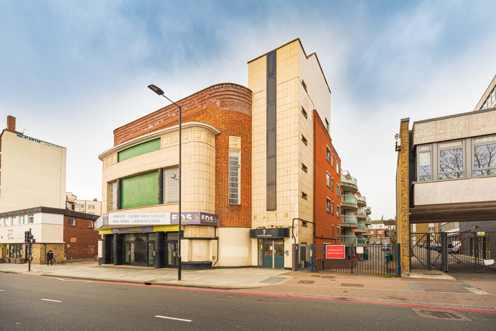 Spacious Three Bed Flat to Let in Heart of Streatham Hill The Online