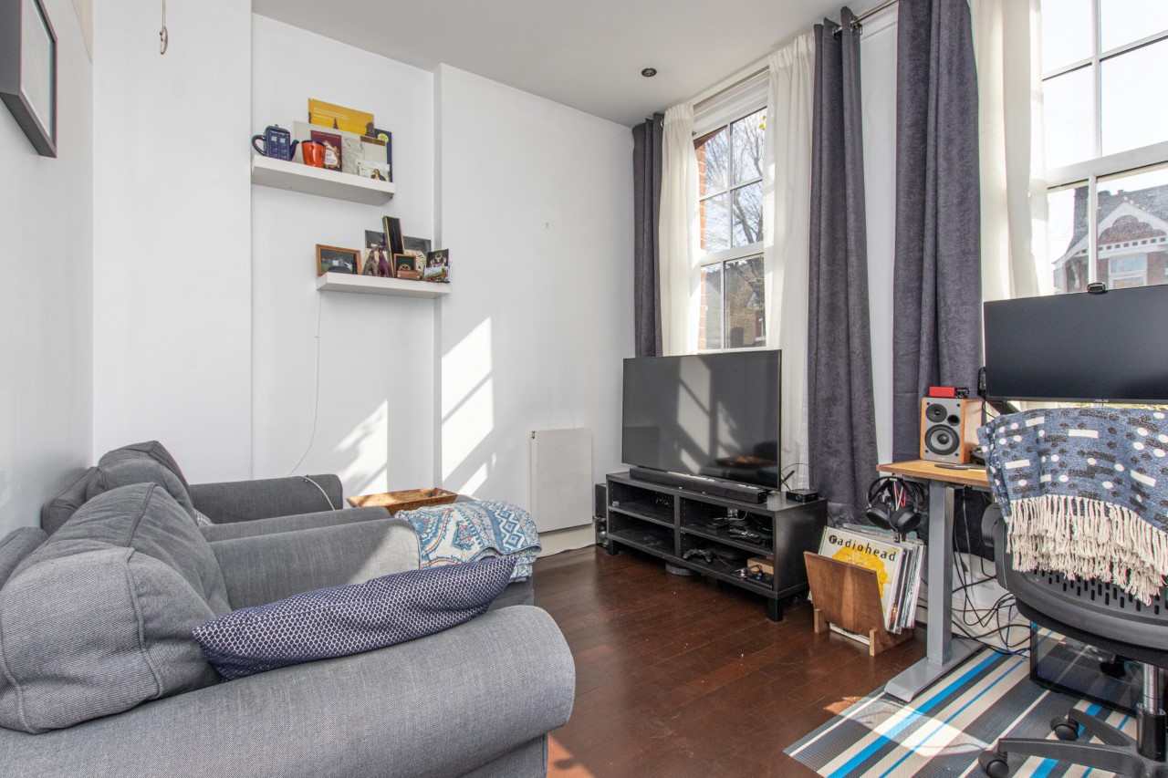 2 bed flat to rent earlsfield