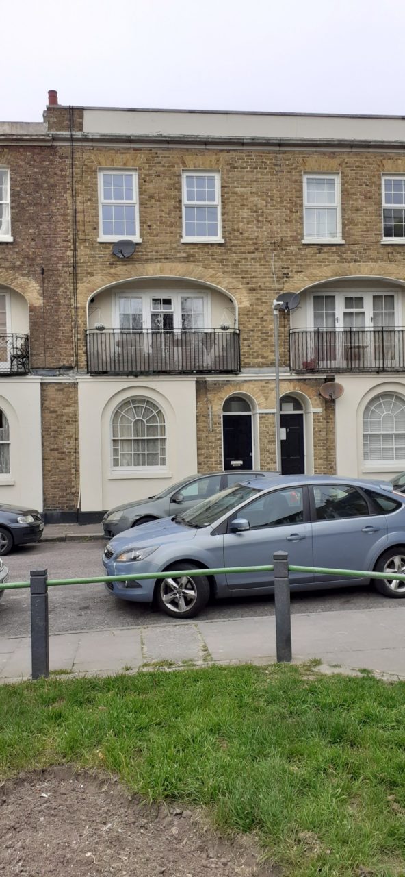 Spacious studio flat to let in Ramsgate Great Location! The Online