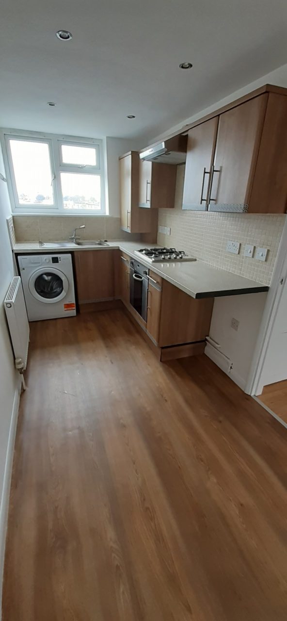 Spacious studio flat to let in Ramsgate Great Location! The Online