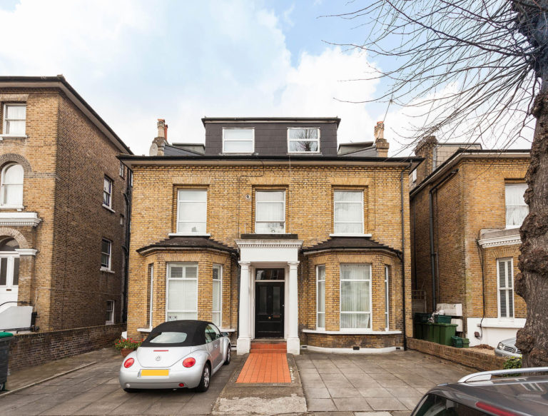 Beautifully presented one bedroom flat To Let in Ealing The Online