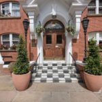Beautiful 1-bed flat within a stunning portered red brick mansion block in the heart of Bayswater.