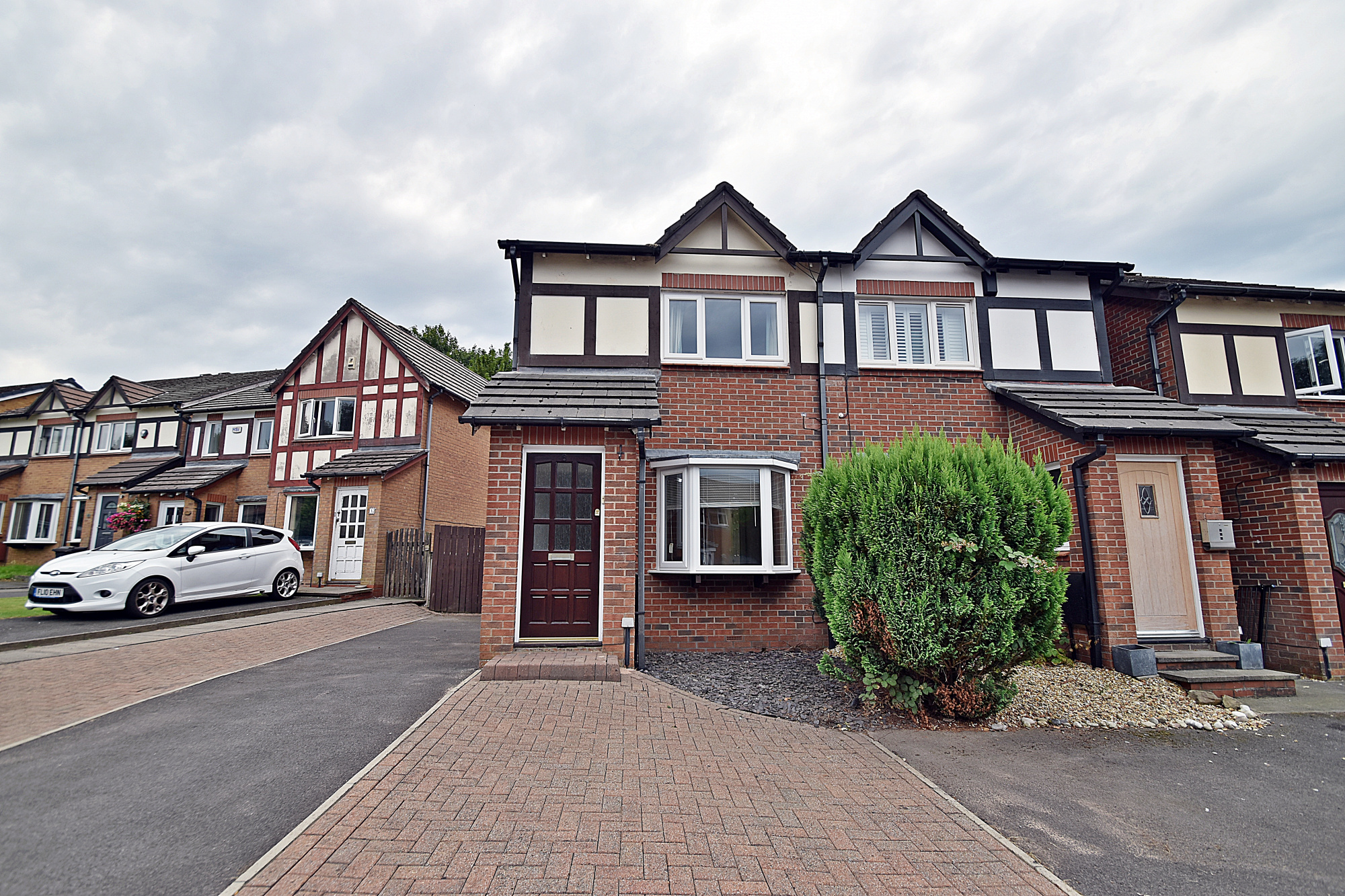 Two bedroom Townhouse, Gleneagles, Beaumont Chase, Bolton. The Online